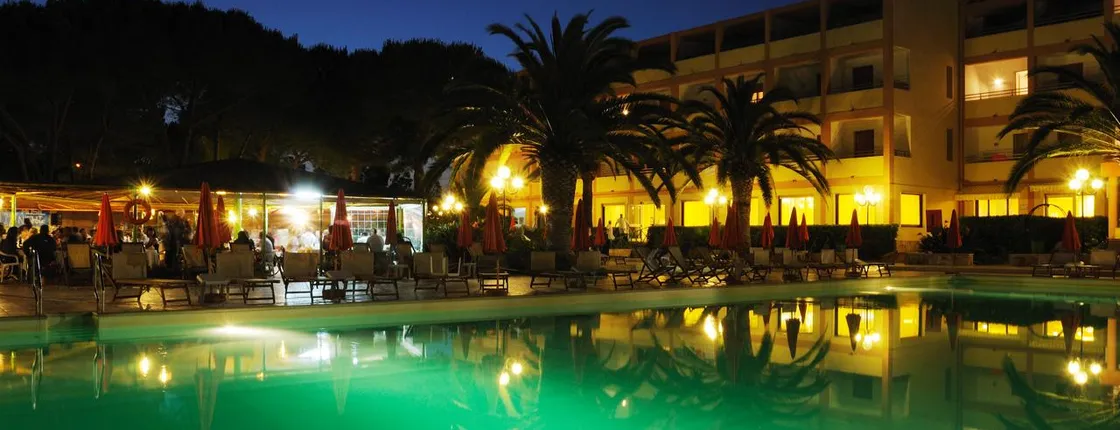 Hotel Oasis
