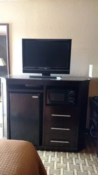 Super 8 Atoka
