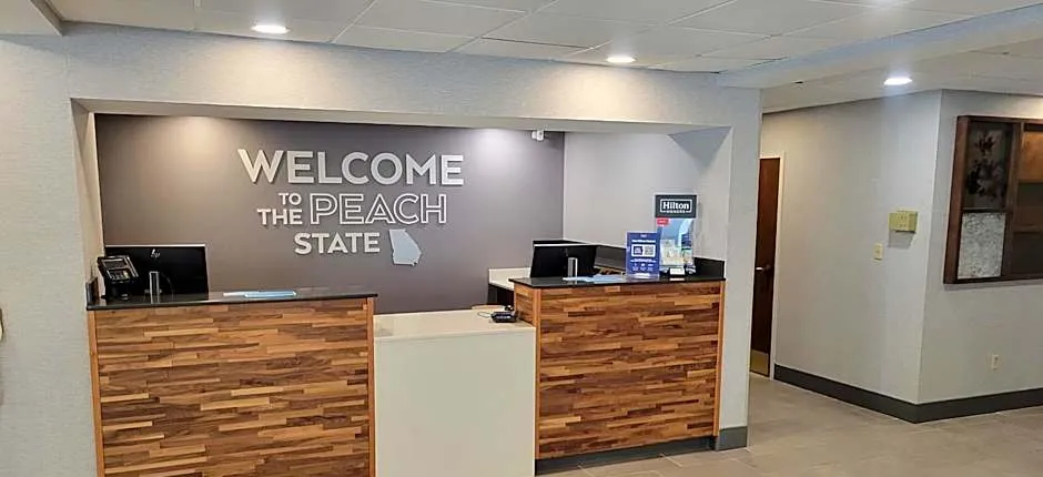 Hampton Inn By Hilton Commerce