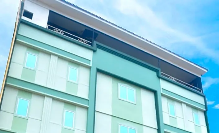 Leaf Hotel