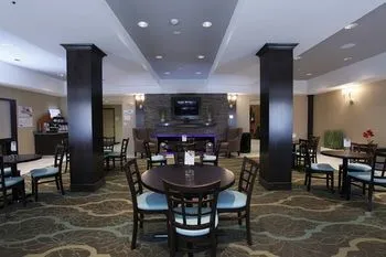 Holiday Inn Express Fort St John