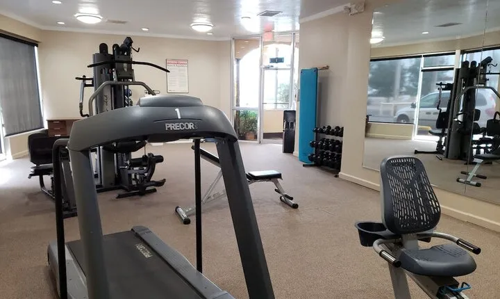 Days Inn & Suites by Wyndham Clovis