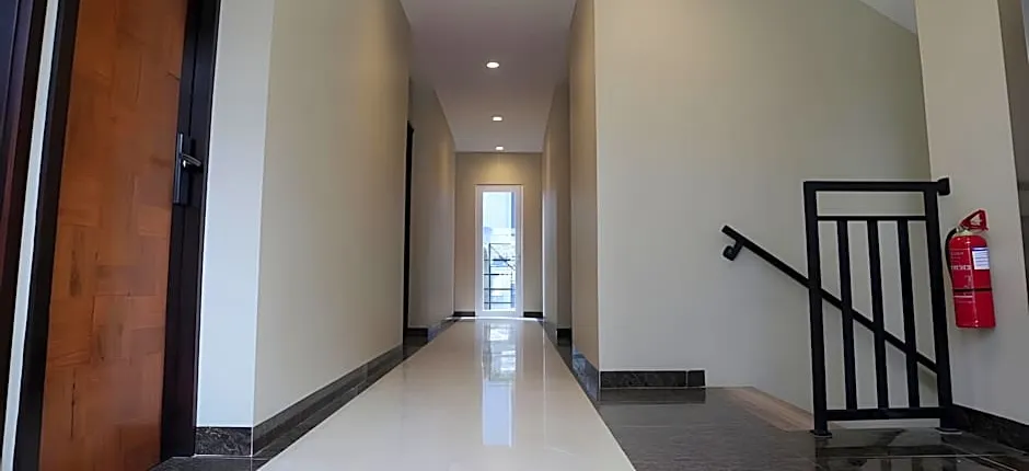 Djuragan Kamar Toku House Slipi