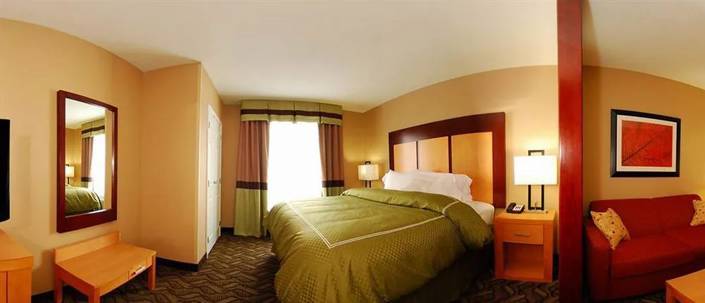 Comfort Suites Airport Flowood, MS