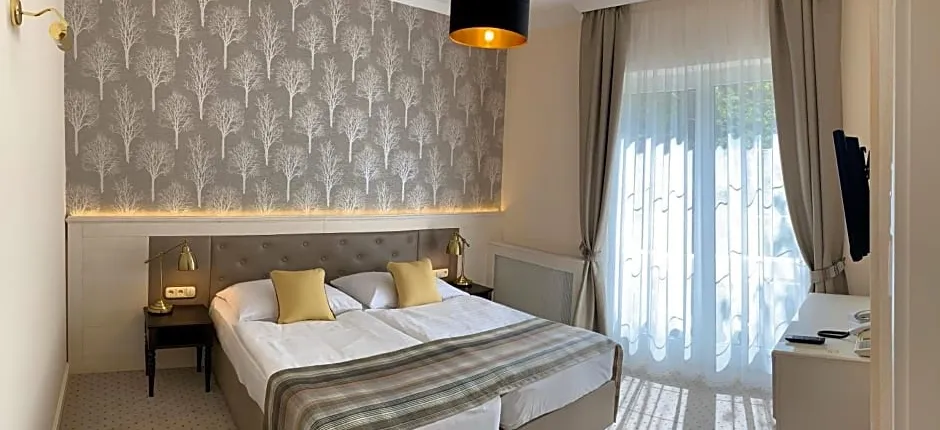 Villa Medici Hotel & Restaurant