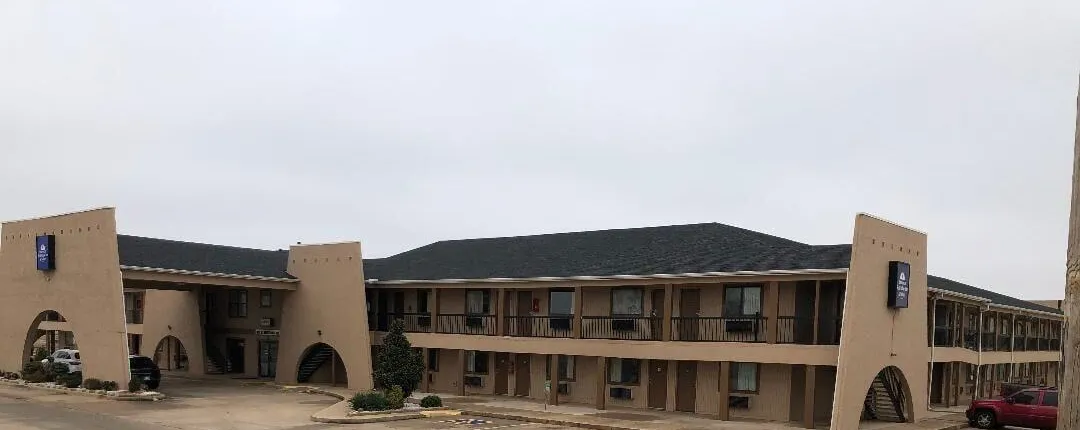 Americas Best Value Inn and Suites-Yukon-Oklahoma