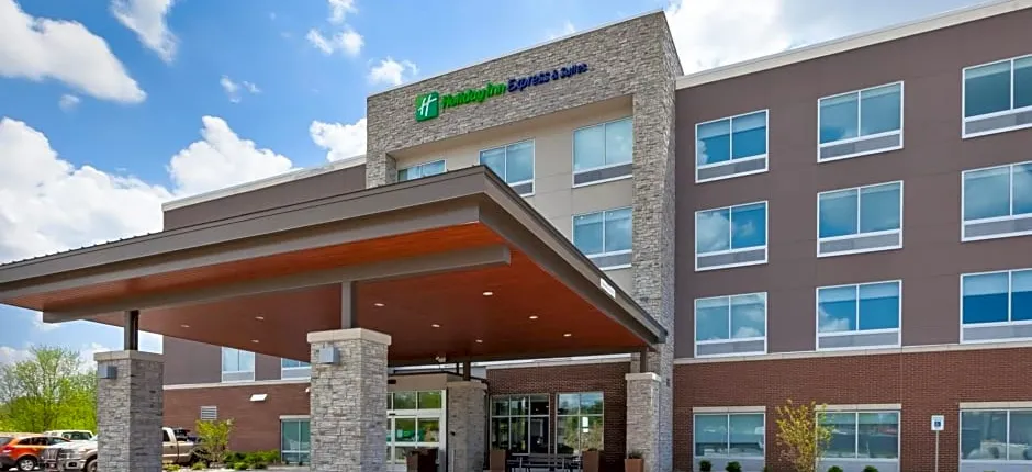 Holiday Inn Express and Suites Grand Rapids Airport- South By IHG
