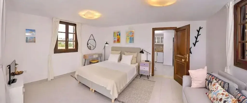 CENTER Penthouse - MEDIEVAL Town 10'- BEACH 2'