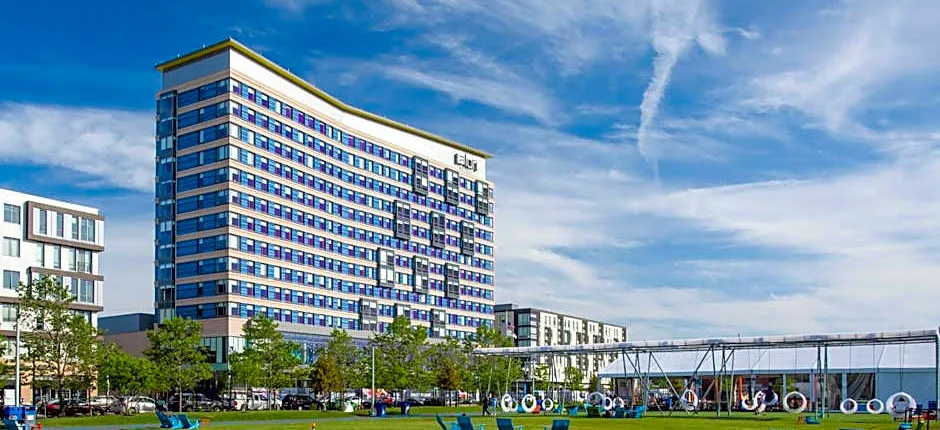 Aloft Boston Seaport District