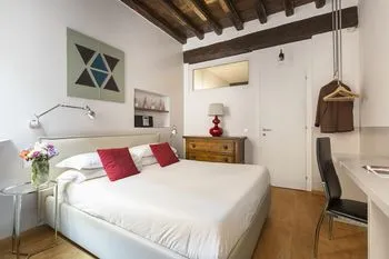 Rome Accommodation - Via Giulia