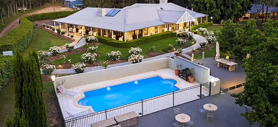 Thistle Hill Guesthouse - walk to many wineries and restaurants