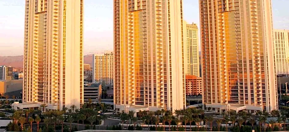 Jet Luxury Resorts @ The Signature Condo Hotel
