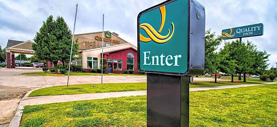 Quality Inn Moore - Oklahoma City