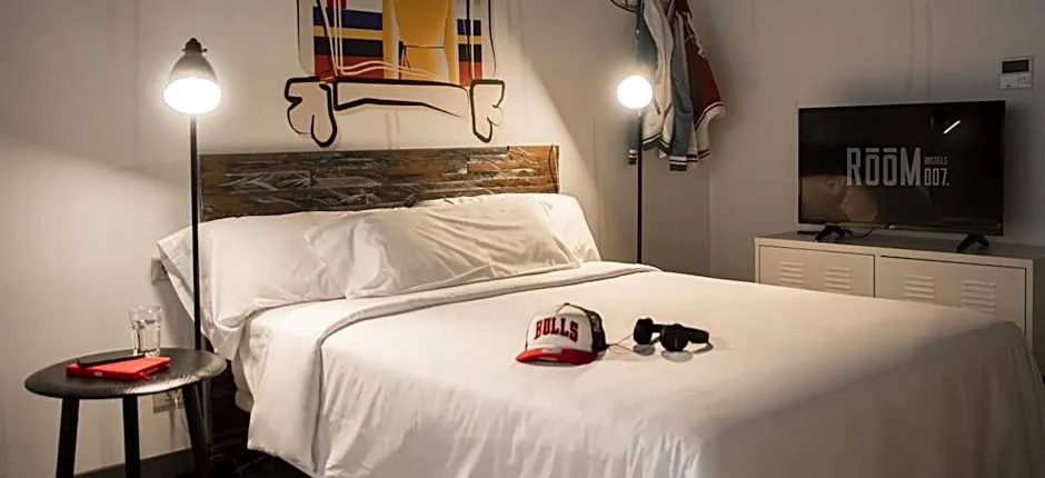 room007 Ventura Hostel