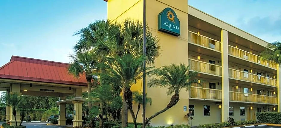 La Quinta Inn & Suites by Wyndham West Palm Beach - Florida Turn