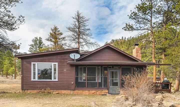 Blue Jay Ev #3274 2 Bedroom Cabin by RedAwning