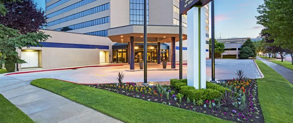 Doubletree Suites By Hilton Salt Lake C