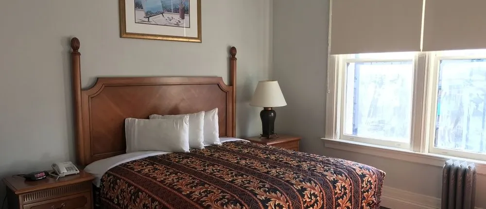 Warfield Hotel