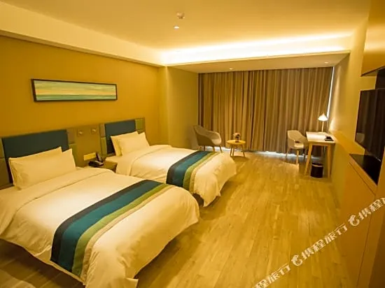 Home Inn Selected (Lincang New Asia Pacific Times Square High speed Railway Station Store)