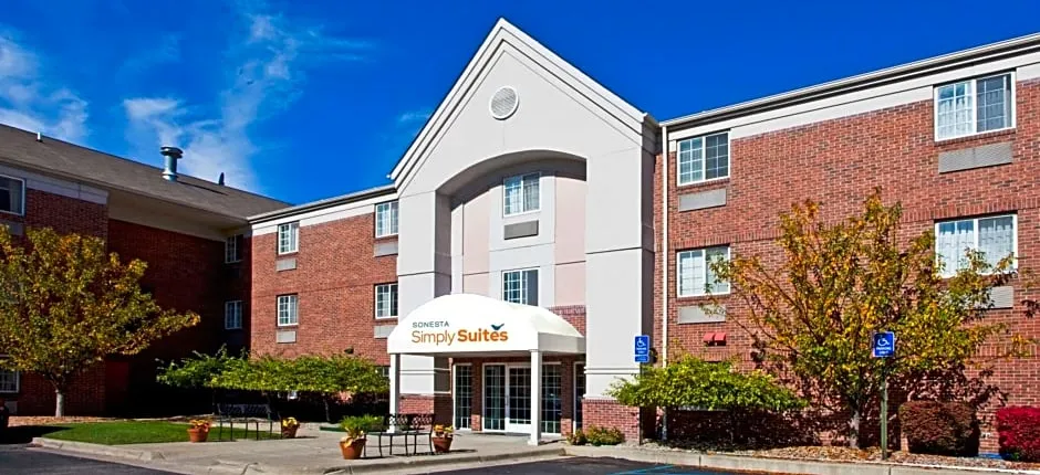 Sonesta Simply Suites Detroit Southfield