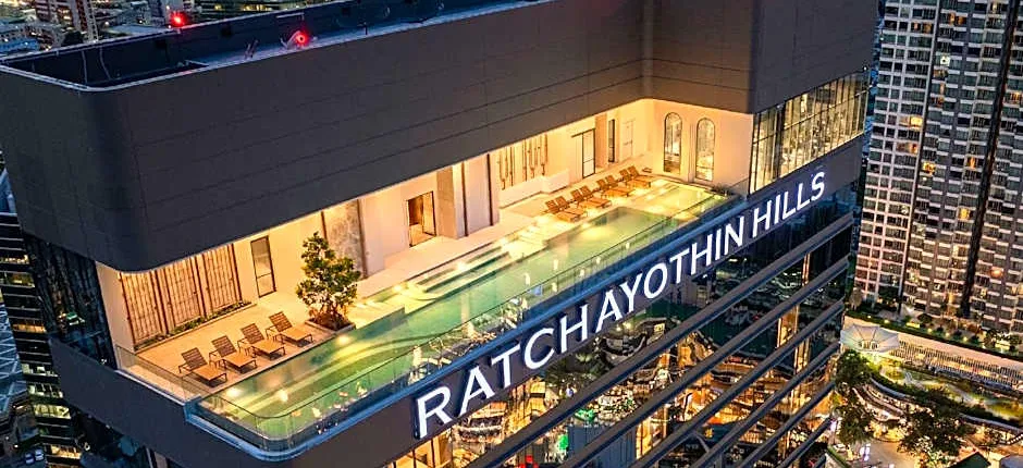 The Quarter Ratchayothin by UHG