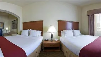 Holiday Inn Express & Suites Zapata