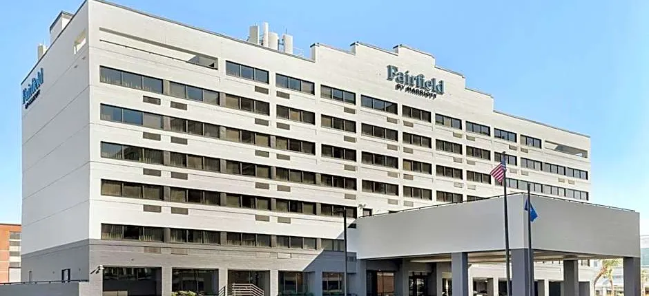 Fairfield by Marriott Inn & Suites Charleston Downtown