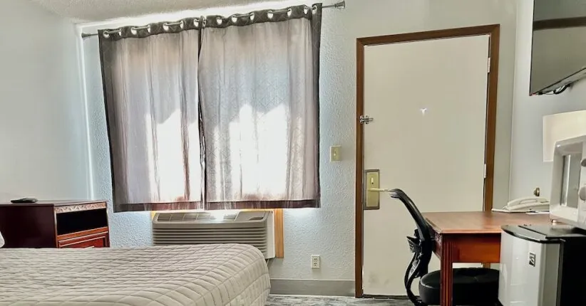 Travelodge by Wyndham Lincoln South