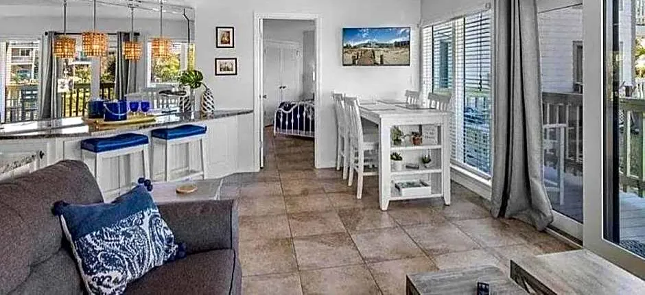 Sugar Sands-Luxury 1st Floor 2BR 2BA Private Beach