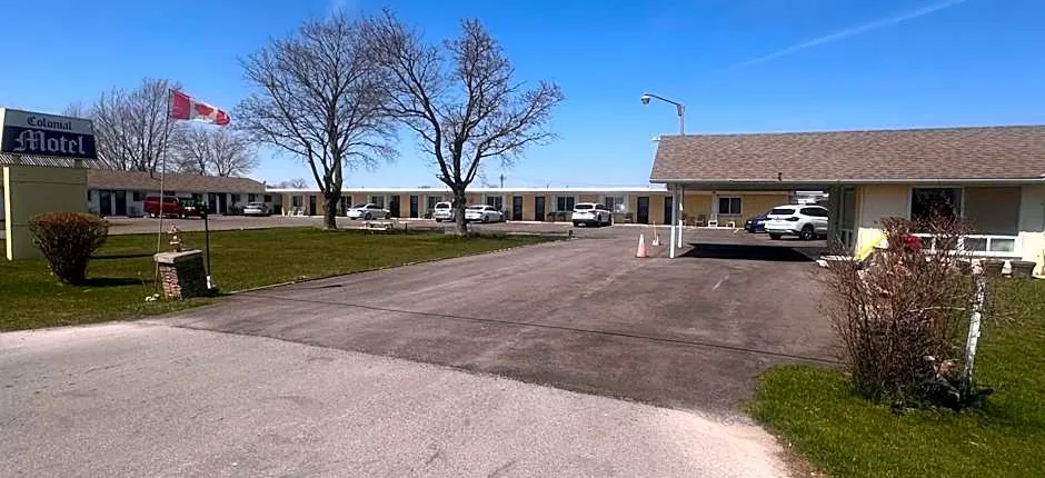Colonial Motel
