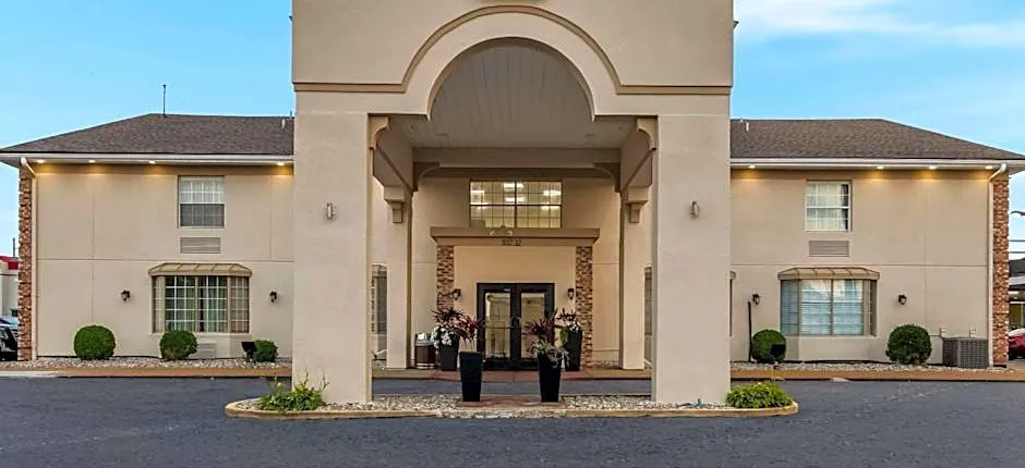 Quality Inn Saint Louis Airport