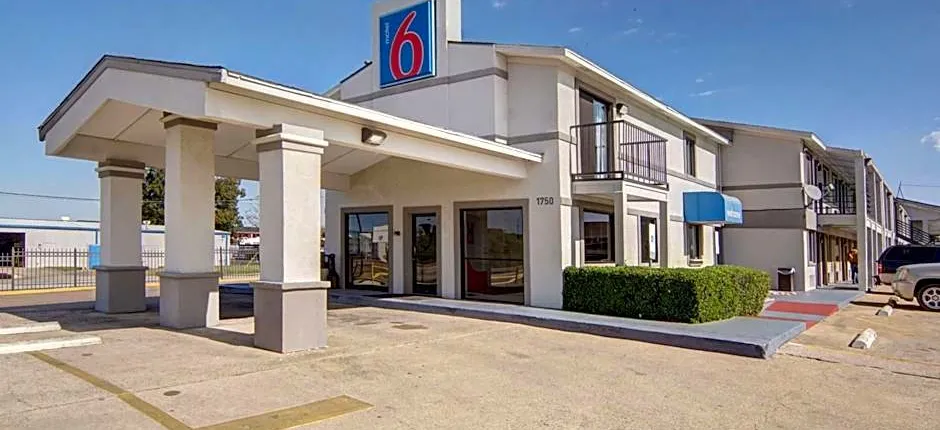 Motel 6-Lancaster, TX - DeSoto - Lancaster