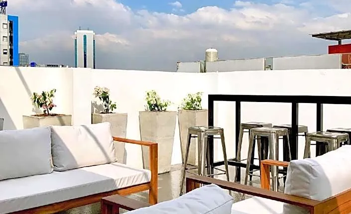 Gomez House by Hotel Durban Poblacion Makati