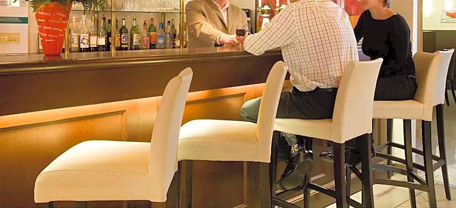 Hotel Mermoz Paris Le Bourget