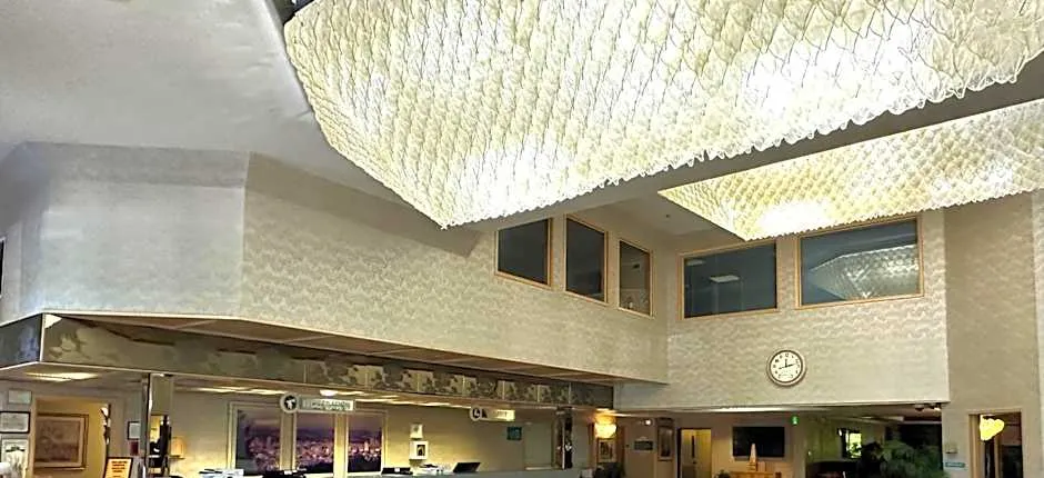 Sojourn Suites Portland Airport