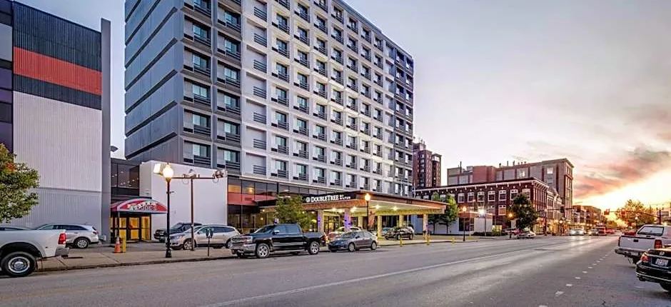 DoubleTree by Hilton Huntington, WV