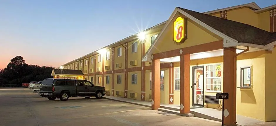 Super 8 by Wyndham Chickasha