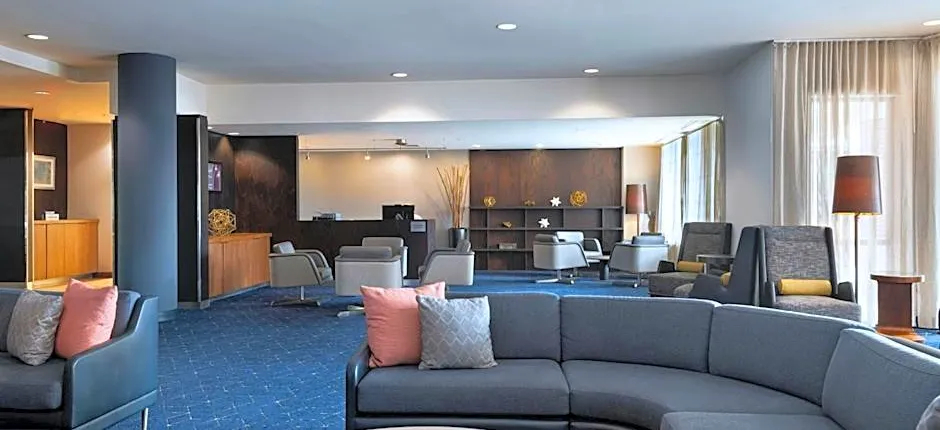 Courtyard by Marriott Omaha Aksarben Village