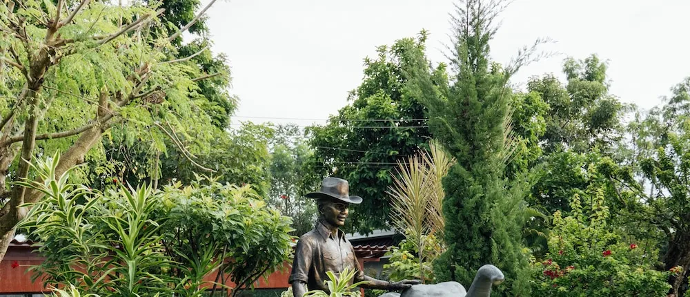 Rai Fahpratan Home and Garden