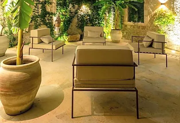 Isabella di Castiglia Apartments