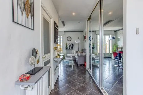 LE MANTEGA - F2 MODERNE,CENTRE VILLE, 2 GRANDES TERRASSES,CLIMATISATION, ASCENSEUR