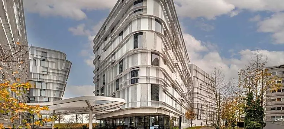 Radisson Blu CDG Airport Terminal Hotel, Paris