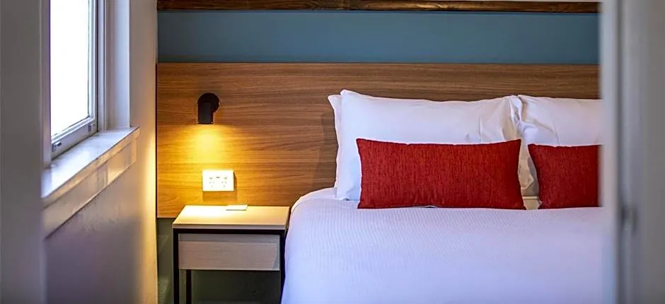 Nightcap at Ocean Beach Hotel