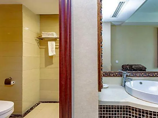 Huayuan International Hotel