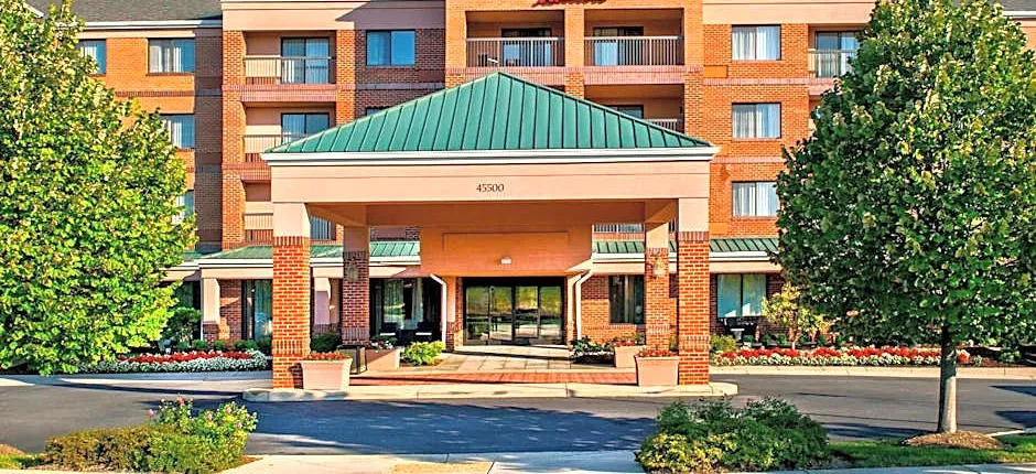 Courtyard by Marriott Dulles Town Center