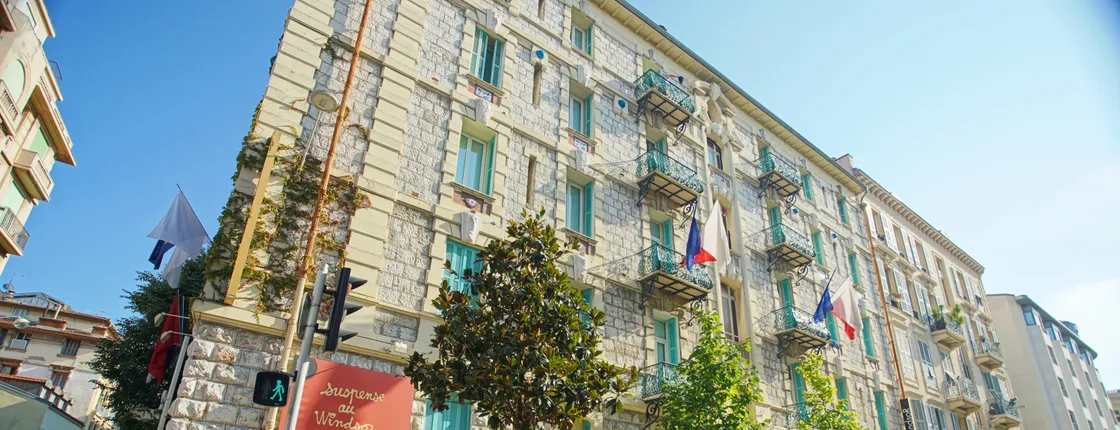 Le Windsor Jungle Art Hotel