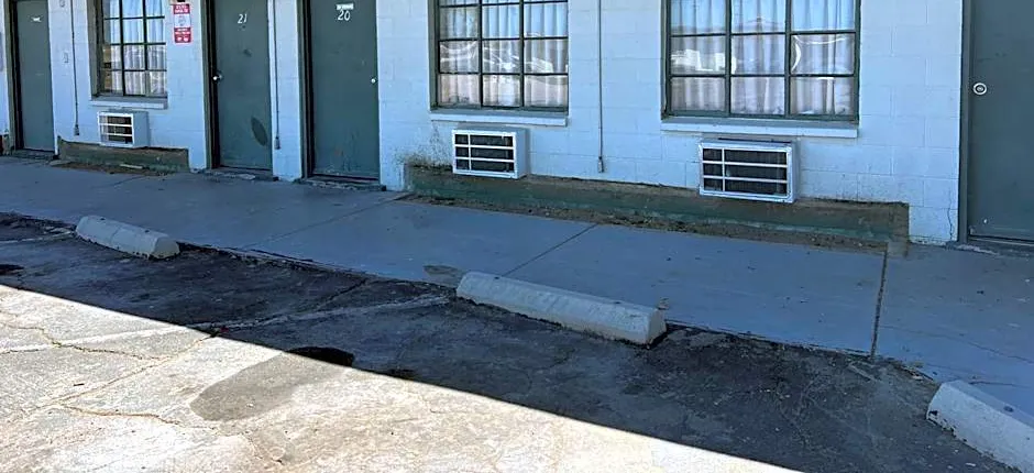 Carl's Motel
