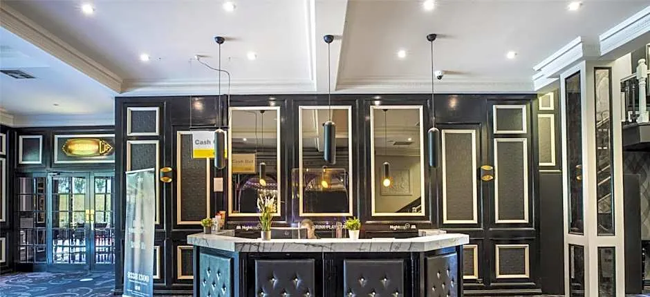 Nightcap at Skyways Hotel