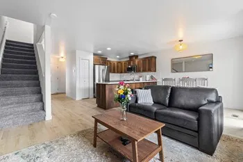 Redmond Getaway Hub Adventure Awaits!