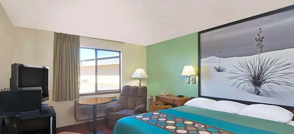 Super 8 by Wyndham Alamogordo